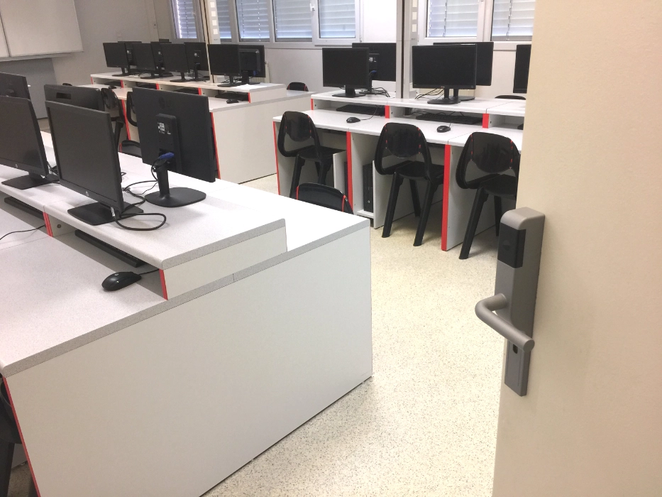 Solutions pro : contrôle d’accès et serrurerie